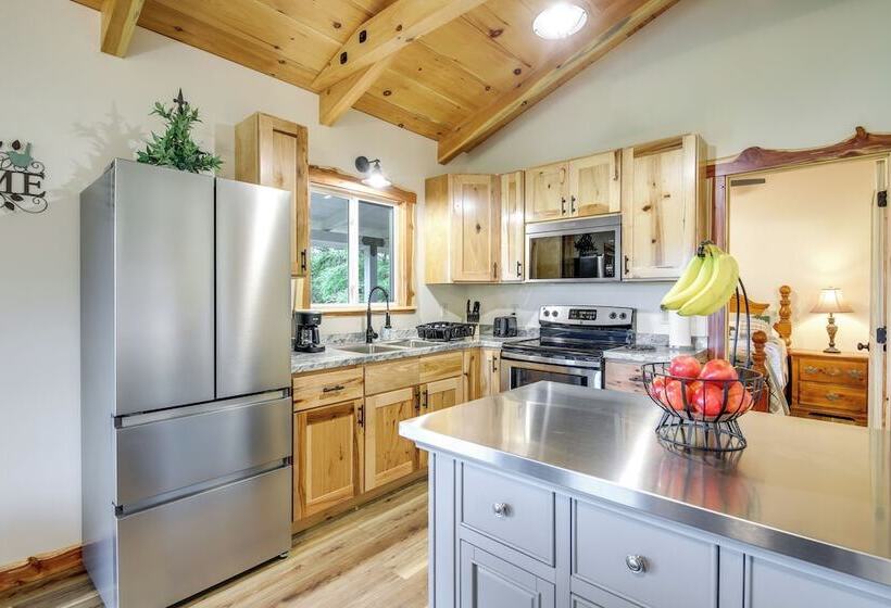 Newport Retreat: 12 Mi To Great Smoky Mountains!