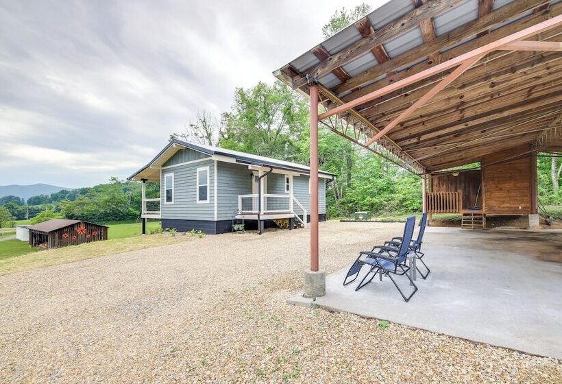 Newport Retreat: 12 Mi To Great Smoky Mountains!