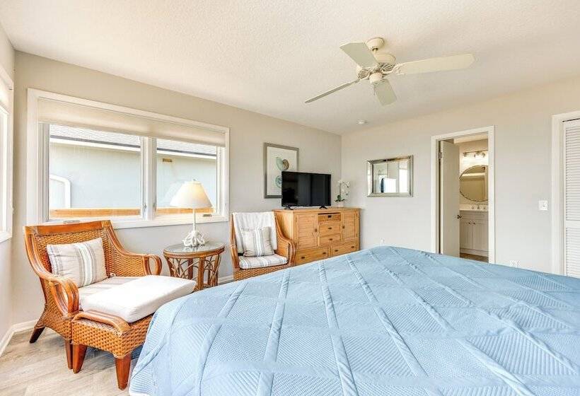 Oceanfront Ponte Vedra Beach Home W/ Deck & Views!