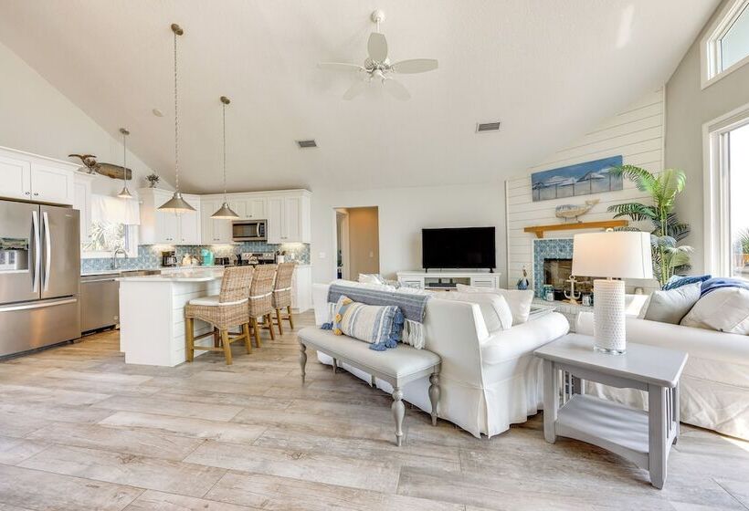 Oceanfront Ponte Vedra Beach Home W/ Deck & Views!