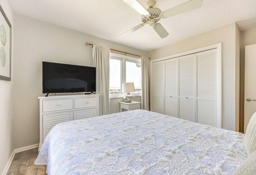 Oceanfront Ponte Vedra Beach Home W/ Deck & Views!