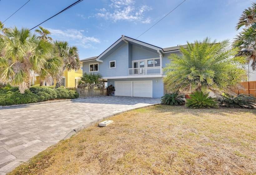 Oceanfront Ponte Vedra Beach Home W/ Deck & Views!