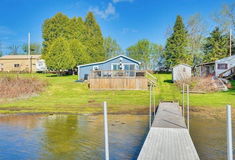 Ogdensburg Waterfront Cottage W/ Deck & Bbq Grill!