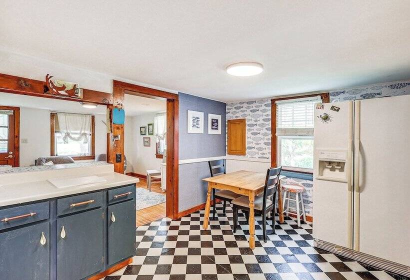 Peaceful Countryside Home ~ 6 Mi To Lewes Beach!