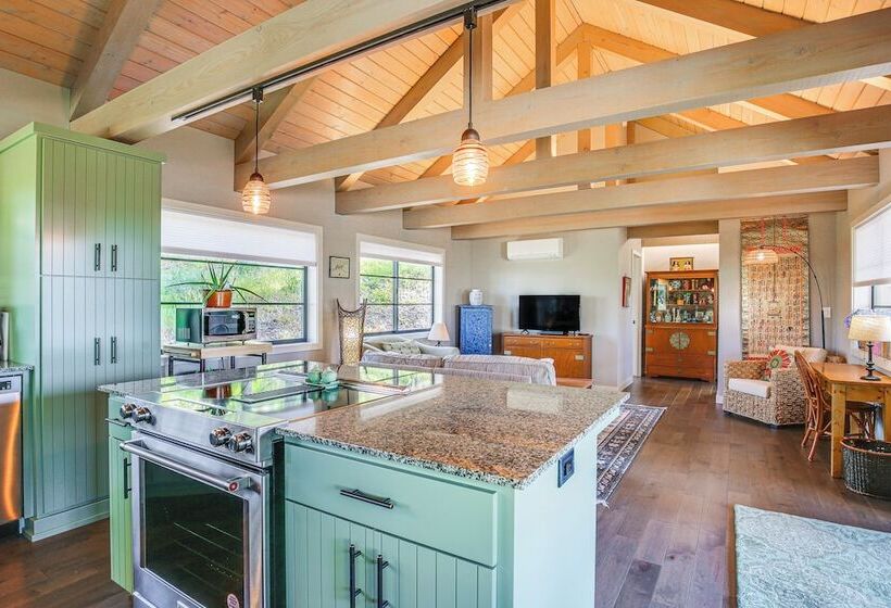 Peaceful Eugene Country Cottage W/ Mountain Views