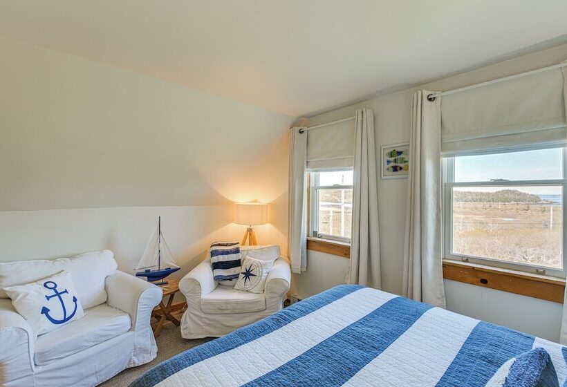 Peaceful Lubec Home W/ Views: Walk To Beach!