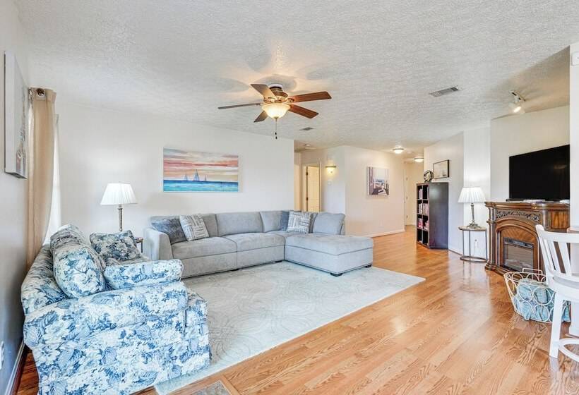 Peaceful Panama City Home W/ Fenced Backyard!