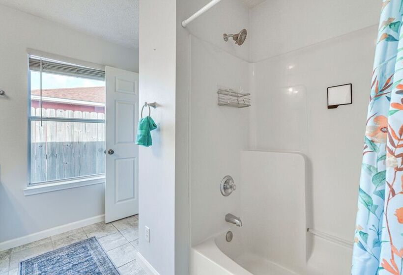 Peaceful Panama City Home W/ Fenced Backyard!