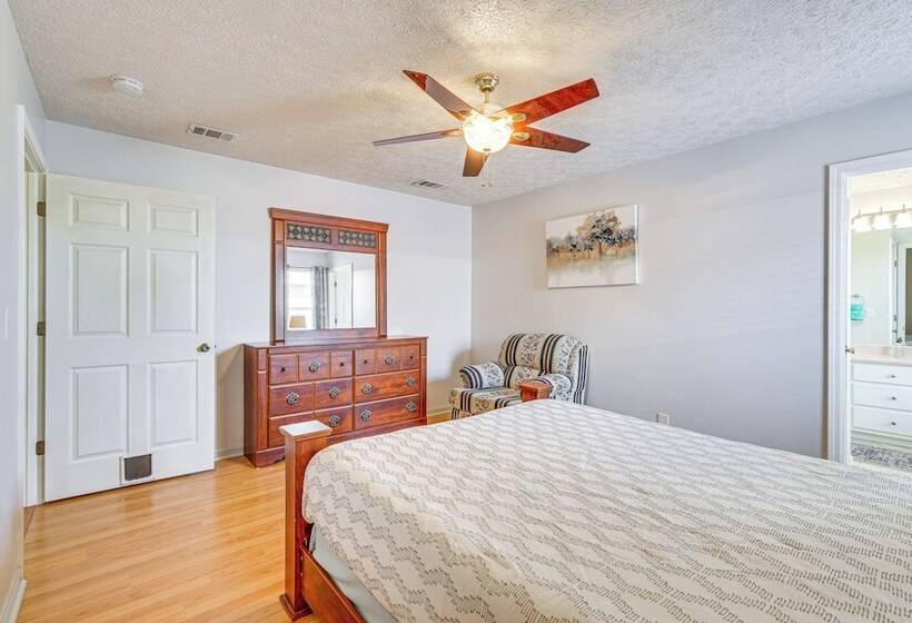 Peaceful Panama City Home W/ Fenced Backyard!