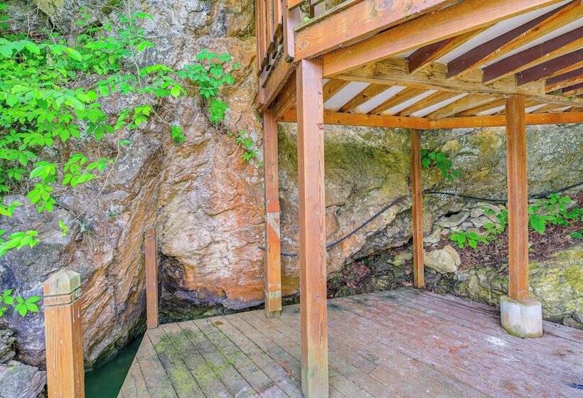 Peaceful South Holston Lake Cabin W/ Dock & Deck!