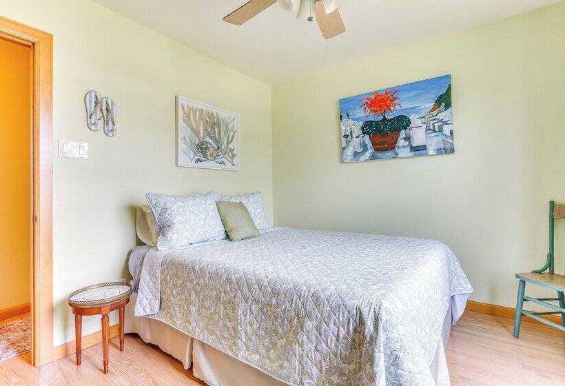 Pensacola Home W/ Private Spa: Walk To Beach!