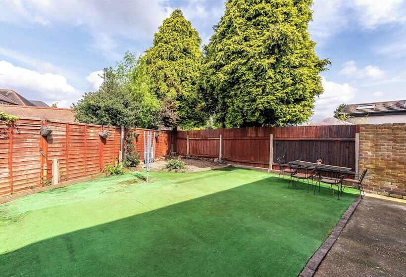 بنسيون Bramcote House