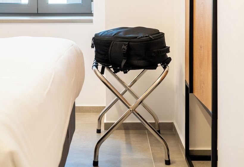 펜션 Cardamilia Suites