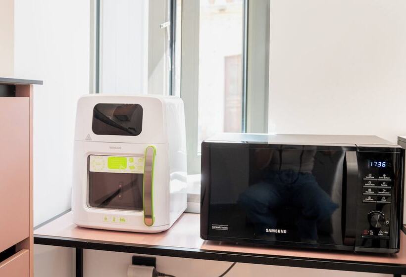 펜션 Cardamilia Suites