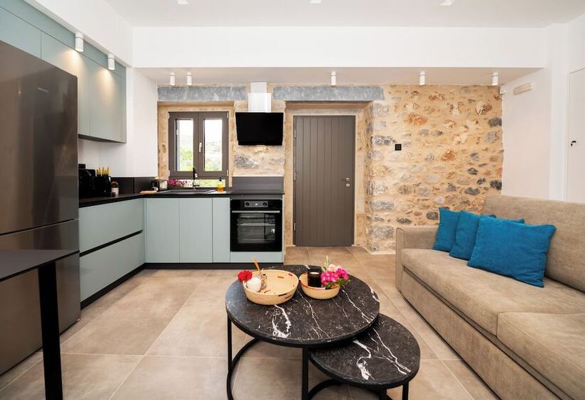 펜션 Cardamilia Suites