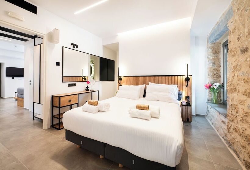 펜션 Cardamilia Suites