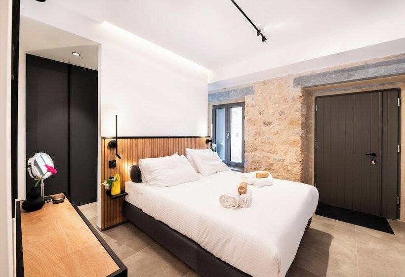 펜션 Cardamilia Suites