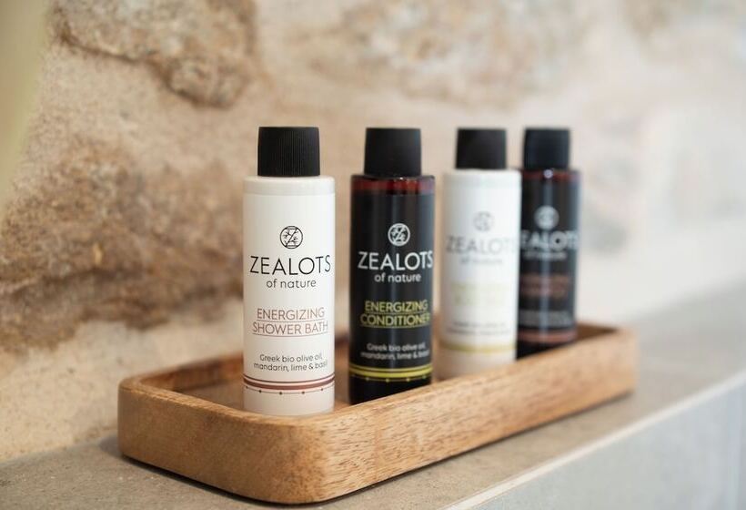 펜션 Cardamilia Suites