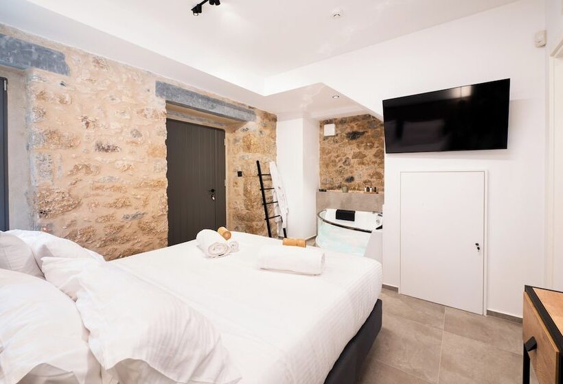 펜션 Cardamilia Suites