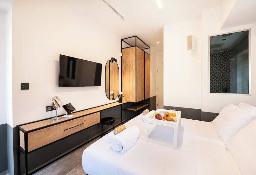 펜션 Cardamilia Suites