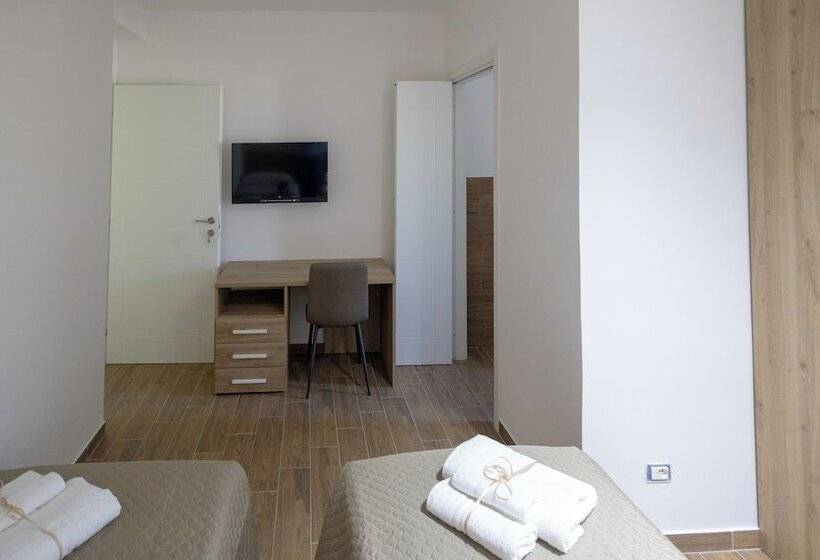 פנסיון Elysium 2