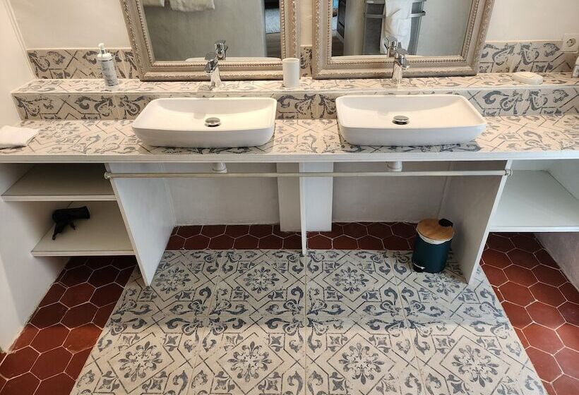 ペンション La Belle Histoire