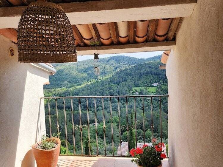 بنسيون La Belle Histoire