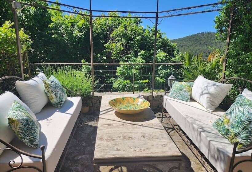 ペンション La Belle Histoire