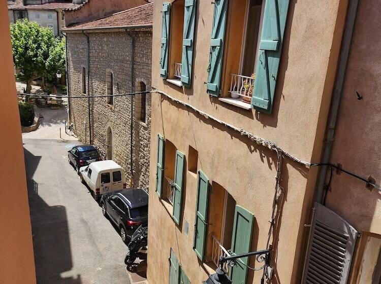 بنسيون La Belle Histoire