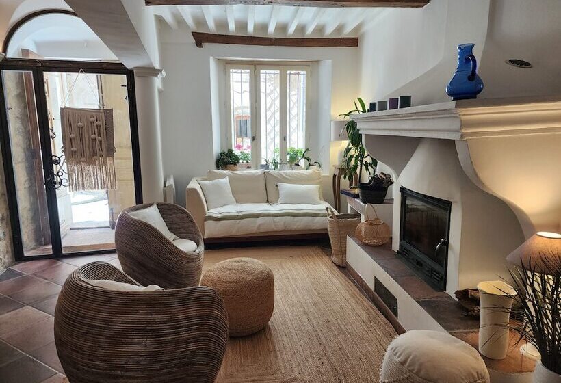 ペンション La Belle Histoire