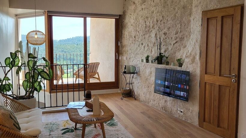 ペンション La Belle Histoire