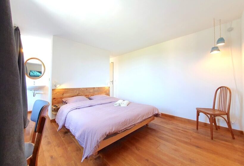 Пансион La Maison Folia