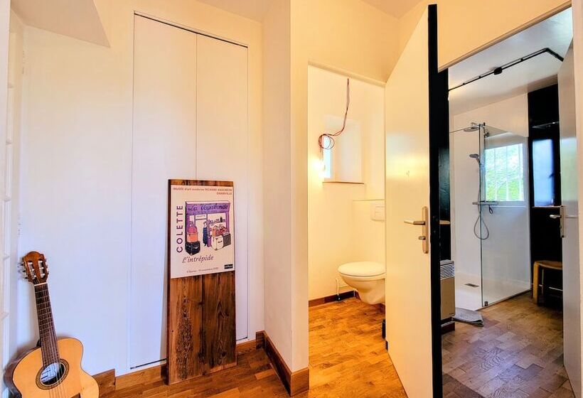 Пансион La Maison Folia