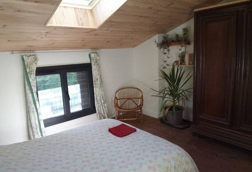 膳宿费 Les Favouilles