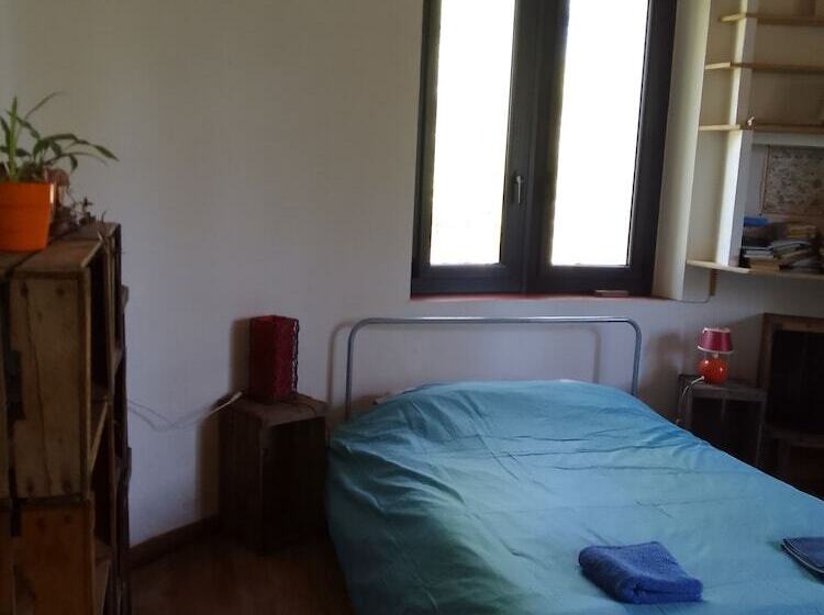 פנסיון Les Favouilles