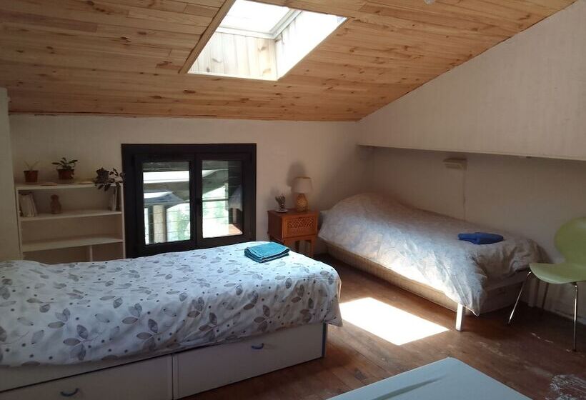 פנסיון Les Favouilles