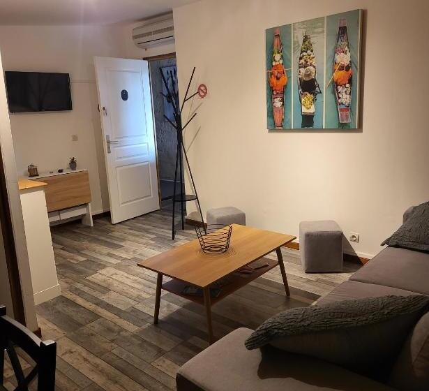 بنسيون Mas D Alivon