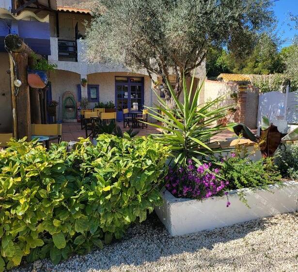 بنسيون Mas D Alivon