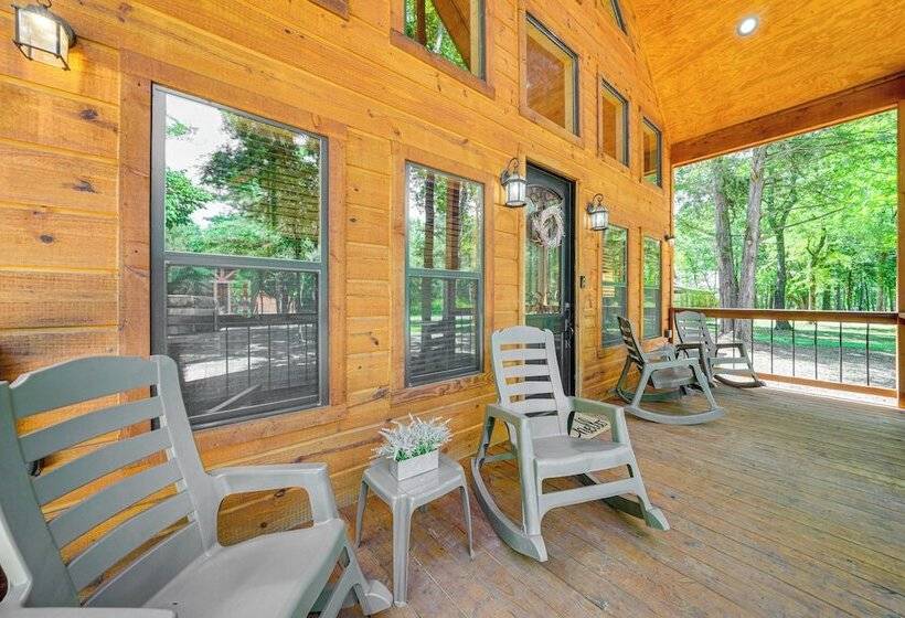 Pet Friendly Broken Bow Cabin W/ Private Hot Tub!
