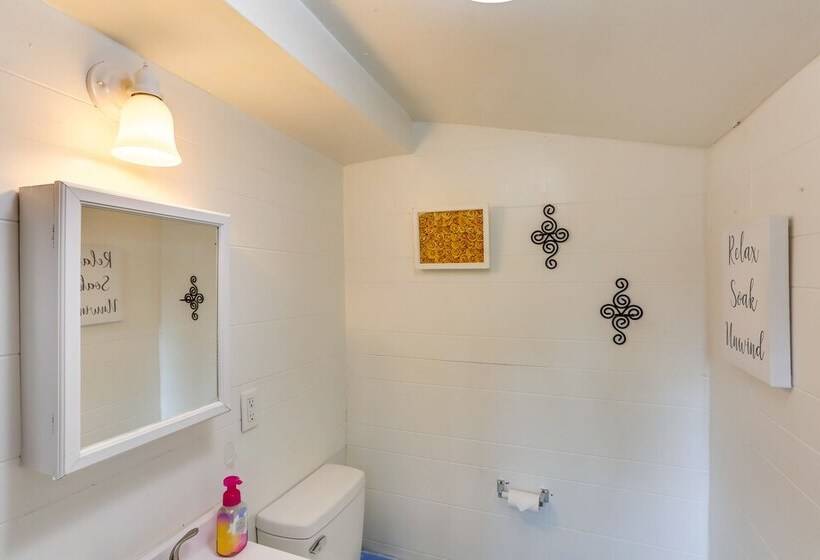 Pet Friendly California Abode W/ Fenced In Yard!