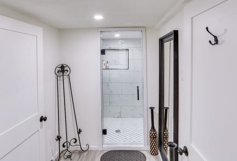 Pet Friendly California Abode W/ Fenced In Yard!