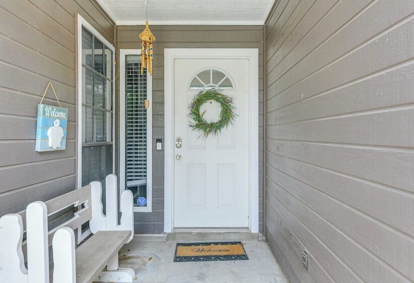 Pet Friendly Corpus Christi Home: 12 Mi To Beach!