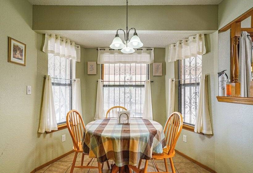 Pet Friendly El Paso Home ~ 9 Mi To Fort Bliss!