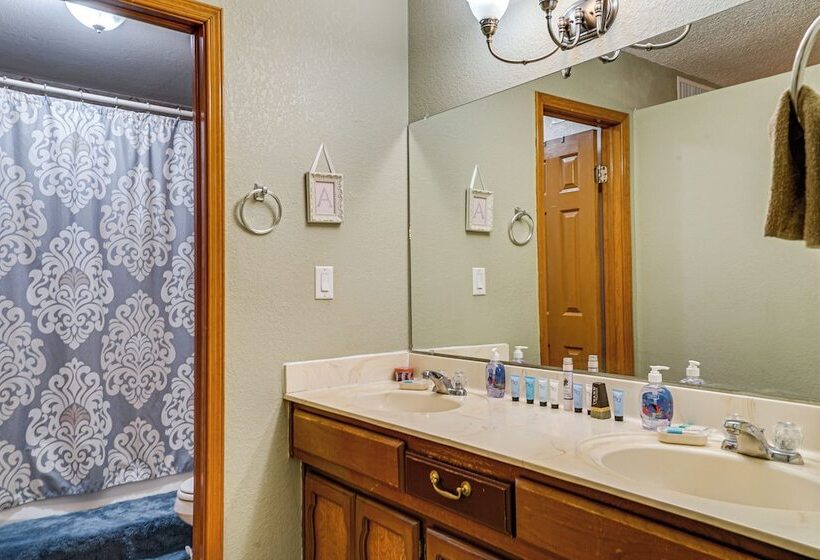 Pet Friendly El Paso Home ~ 9 Mi To Fort Bliss!