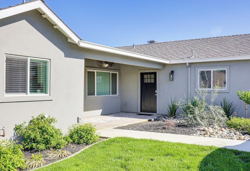 Pet Friendly Hughson Getaway, 9 Mi To Modesto!