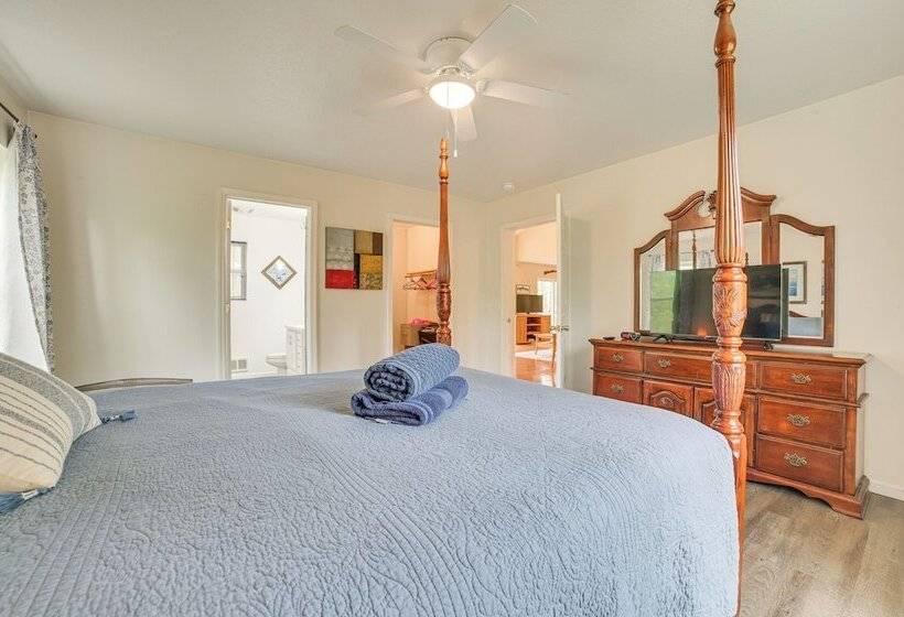 Pet Friendly Kalkaska Home ~ 19 Mi To Torch Lake!