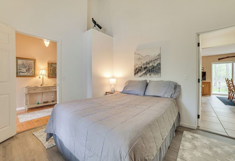 Pet Friendly Kalkaska Home ~ 19 Mi To Torch Lake!