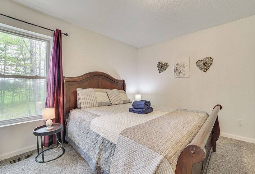 Pet Friendly Kalkaska Home ~ 19 Mi To Torch Lake!