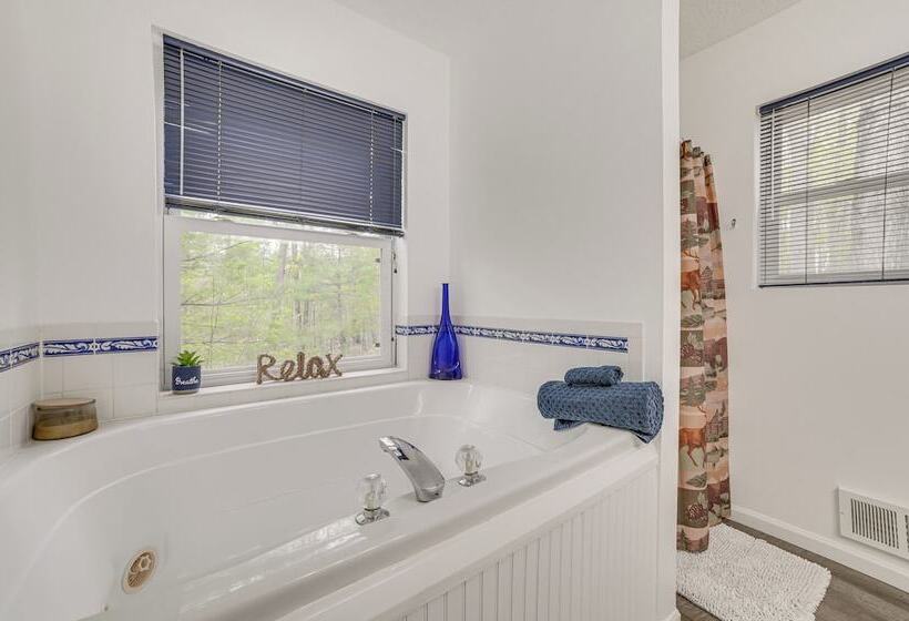 Pet Friendly Kalkaska Home ~ 19 Mi To Torch Lake!