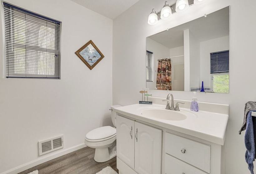 Pet Friendly Kalkaska Home ~ 19 Mi To Torch Lake!